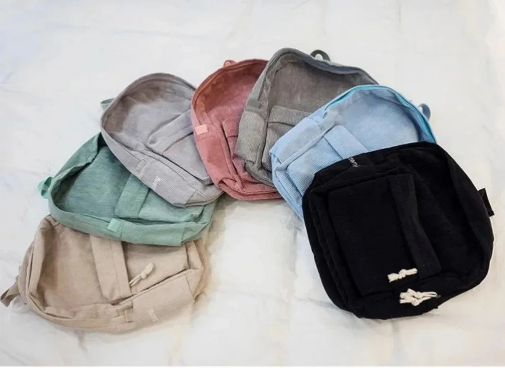 Mochila de pana con su nombre bordado
